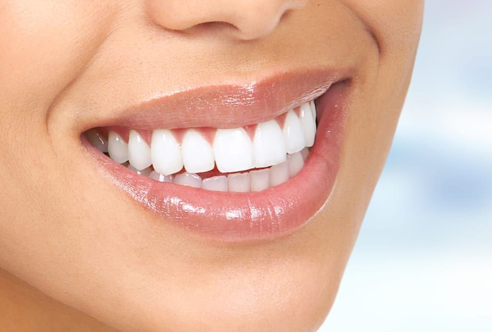 10 Teeth-staining Foods to Avoid for White Teeth